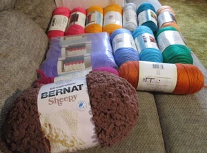 Caron Garn 16 gemischte Farben 15 einfach weich 1 Bernat Lg Posten Basteln Brandneu - Bild 1 von 8