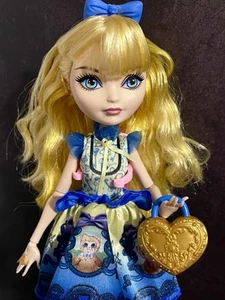 Ever After High First Chapter Blondie Lockes Doll 2012 Complete EAH - Picture 1 of 17