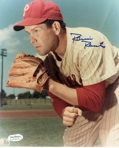 Robin Roberts Signed Autographed 8X10 Photo Phillies Posing on Mound JSA - Picture 1 of 2