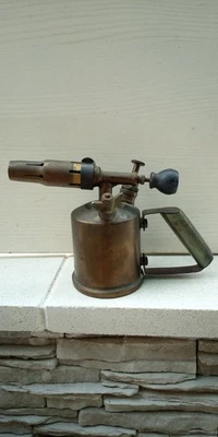 lampe à souder ancienne en laiton - Photo 1/3