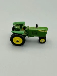1:64 John Deere 4010 Tractor Narrow Front - Picture 1 of 5