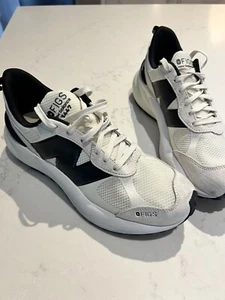 New Balance Figs 3447. Size 10. - Picture 1 of 5