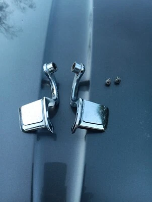 Par de manijas de puerta interiores cromadas Caprice Chevrolet 1967 OEM  Foto 1 de 4