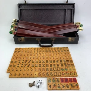 Mah Jong Set Vintage Bakelite Butterscotch Catalin 157 Tile 5 Racks MET Games NY - Picture 1 of 24