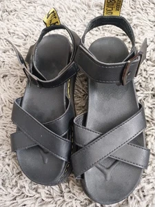 Women's Sandals Size 4 Black - Picture 1 of 3