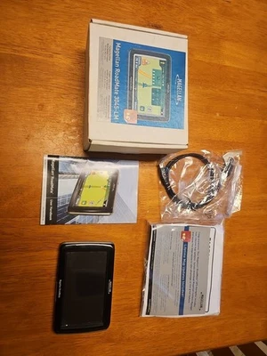 Magellan RoadMate 3045-LM Automotive GPS Receiver - Image 1 of 2