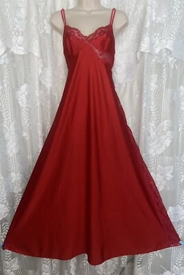 De colección P XS ROJO Shadowline Sedoso Suave Nylon Camisón Negligee Vestido Inserto Ribete de Encaje Foto 1 de 4