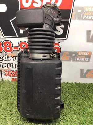 ✅ 2017 HYUNDAI ACCENT AIR CLEANER UPPER COVER PN:28110-1R100 OEM - image 1 of 4