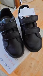 Geox J Arzach Boys Black trainers 1.5 UK - Picture 1 of 5