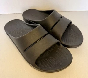 12 Hombres/14 Mujeres - Sandalias OOFOS OOahh Recuperación Deslizables Gris Pizarra - Imagen 1 de 5