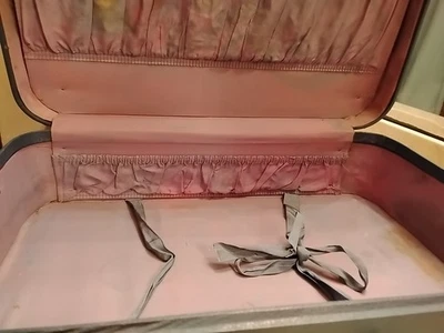 Vintage 1967 Suit Case Foto 1 de 4