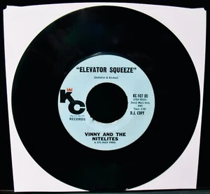 Vinny And The Nitelites: Poppin' Popcorn~Surf Rock 45~KC Records #KC-107 - Imagen 1 de 2