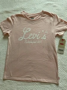 NWT Girls Levi's Big Girls Script Logo Graphic T-Shirt Color Pink, Size M - Picture 1 of 3