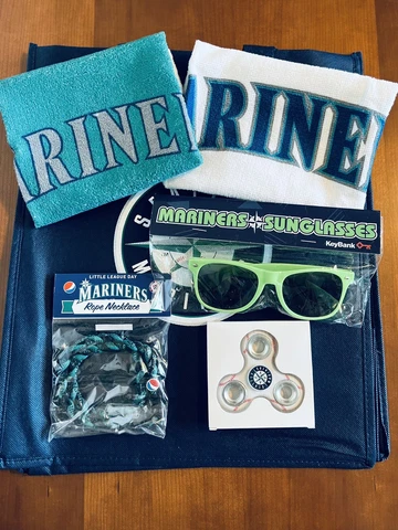 Lot of 6 New Seattle Mariners - Kids Sunglasses 2 Rally Towels Rope Necklace Cover