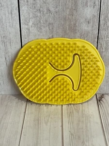 Vintage Tupperware All Purpose Pocket Brush - Yellow - Picture 1 of 2