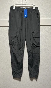 Pantalones cargo tejidos Adidas originales para hombre grises M IW6432 nuevos - Imagen 1 de 5