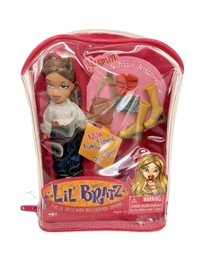Juego de Mini Muñecas Lil' Bratz Yasmin MGA Entertainment 2003 Nuevo De Colección Nuevo de Lote Antiguo - Imagen 1 de 7