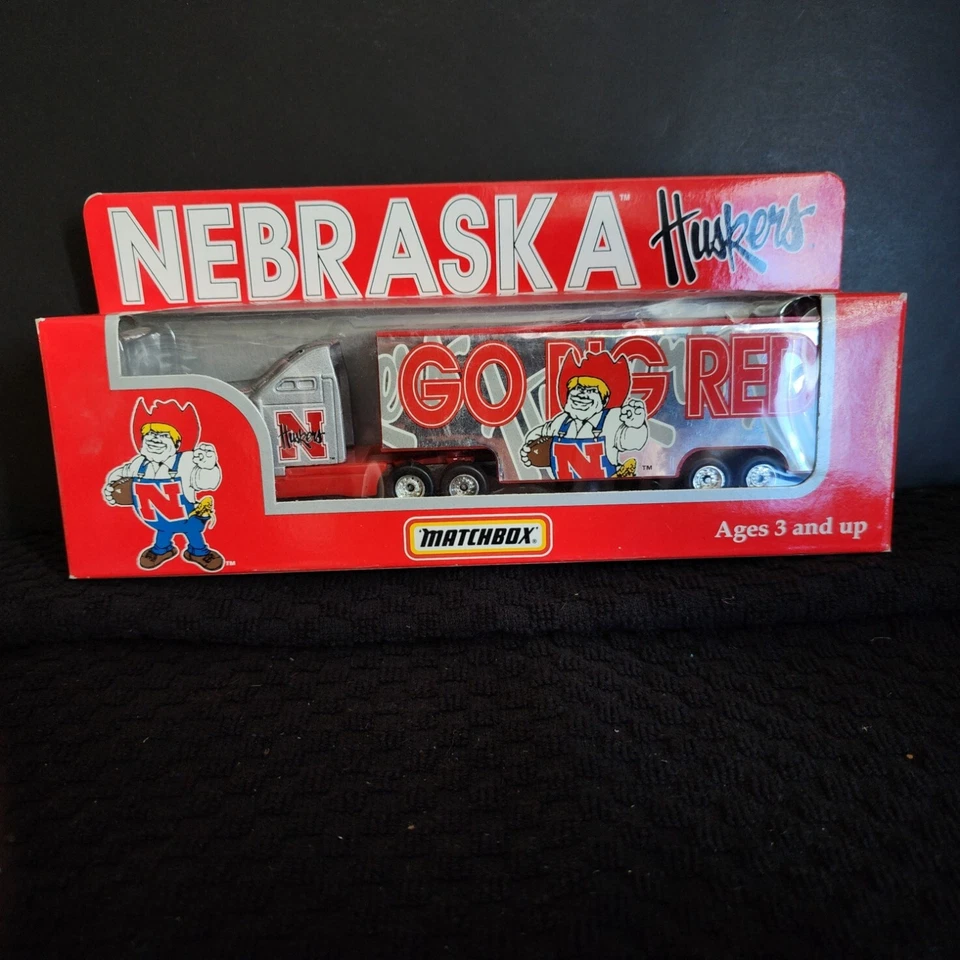 Matchbox Nebraska Cornhuskers College Line-Up Tractor Trailer NIB 1997 - Image 1 of 1