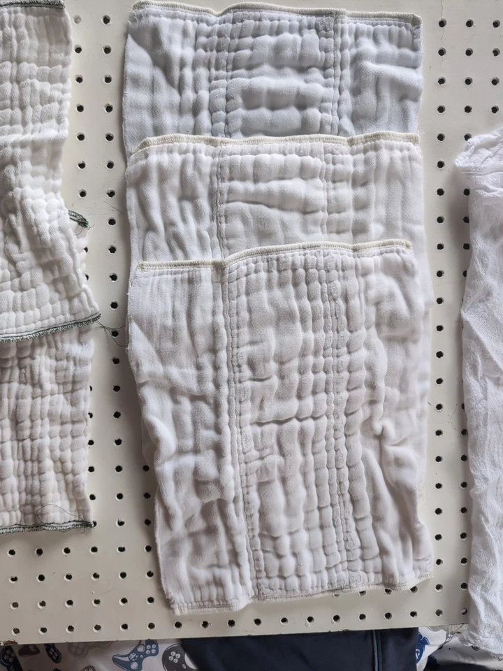 Lot Of 6 PreFold cloth prefolds - Image 1 of 4