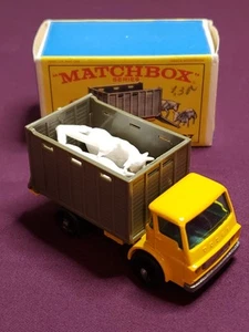 Lesney Matchbox No. 37 Dodge Cattle Truck with Cattle and Original Box! - Picture 1 of 2