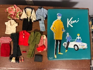 Barbie KEN Mattel Años 60 De Colección Estuche Como Nuevo y Lote de Ropa Mixta y Accesorios TENIS - Imagen 1 de 20