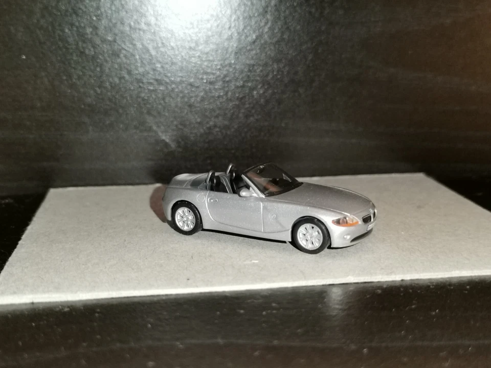 HO SCALE - 1/87 HERPA Z4 ROADSTER - Photo 1/1