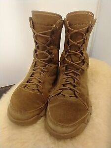 OAKLEY MENS TACTICAL COMBAT BOOTS COYOTE  #11188-86W SIZE 4 - BROWN - NICE BOOTS