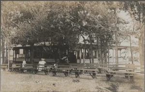 POSTCARD-MOMAUGIUN,, EAST HAVEN, CONN RPPC CT - Picture 1 of 1