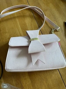 Betsey Johnson Dome Bow Bag Light Pink Shoulder Strap Chain/Faux Leather - Picture 1 of 8