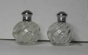 AGITATORE SALE E PEPE VINTAGE VETRO TRASPARENTE VORTICE DI IRICE N. Y. A - Foto 1 di 8