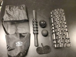 Athletic Works Ganzkörper 5-teiliges Fitness Erholungsset, inklusive Tragetasche schwarz - Bild 1 von 4