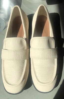 Women’s CALL IT SPRING Beige Vegan Leather Slip-On  Loafers Size 9M - Image 1 of 4