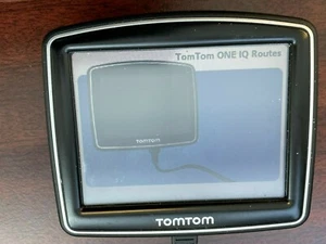 TOMTOM EASYPORT N14644 CAR MOUNT GPS BUNDLE - NOT WORKING & FOR PARTS ONLY L@@K! - Picture 1 of 11
