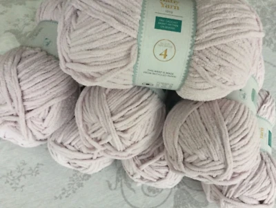 800g WISTERIA BABY YARN 8 x 100g PALE LILAC Chunky Velvet Chenille with PATTERN - Image 1 of 4