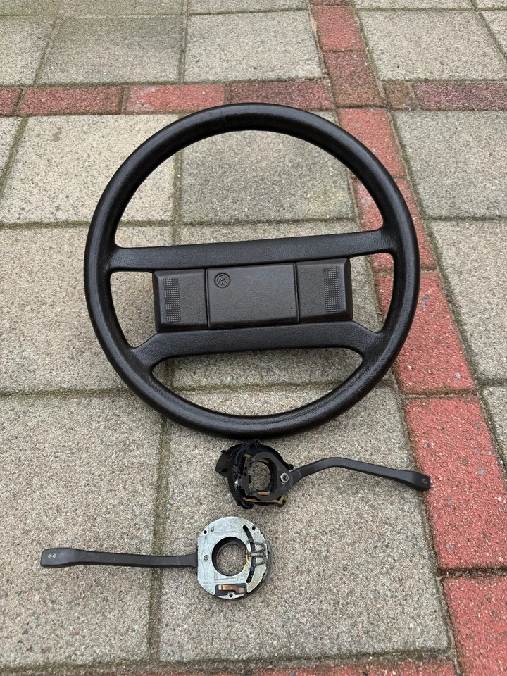 VW Passat B2 32B Lenkrad 4 Speichen Gummilenkrad Braun - Bild 1 von 4