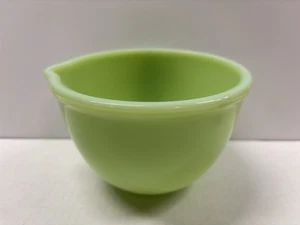 Vintage Jadeite Green McKee Glass Kitchenwear Mixing Batter Bowl Pour Spout - Picture 1 of 12