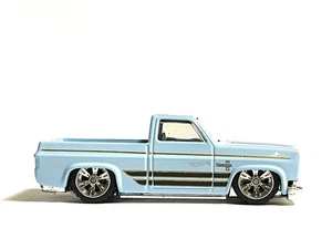 2025 Hot Wheels ‘83 Chevy Silverado Factory Custom Unriveted W/RRs - Picture 1 of 7