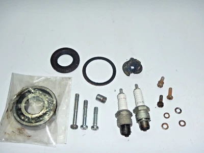 Lote piezas motor 1975 1976 Kawasaki KT250 KT 250 Trials Foto 1 de 4