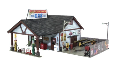 Woodland Scenics Ethyl's Gas / Service N Scale Built and Ready BR4935 - Image 1 of 4