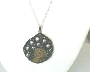 Z33078 SNAIL FOSSIL INLAY PAVE PEARL SILVER PLATED PENDANT NECKLACE - Picture 1 of 1