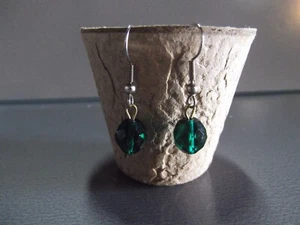 1 par de colgantes antiguos con forma de guisante verde esmeralda de vidrio de 1" pulgada - Imagen 1 de 6