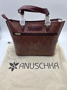 Anuschka OFFERTA #693-TBF-WIN "Tooled Butterfly" Borsa Media 9,5"x 8"x4,5" Nuova con etichette - Foto 1 di 10
