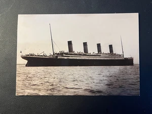 THOMAS & MARGARET McNAMEE - RELATED TO NEAL ( DIED ) - SIGNED TITANIC POSTCARD - Picture 1 of 2