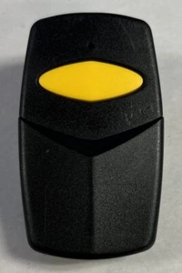 Stinger 390LMPB1V Single Button Garage Door and Gate Remote Opener 390 MHz - Picture 1 of 2