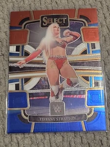 2024 Panini Select WWE Tiffany Stratton Red and Blue Retail Parallel #36 - Bild 1 von 2