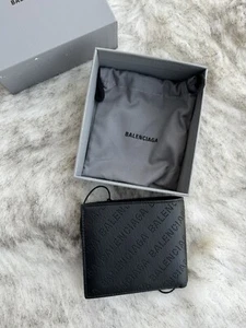 Cartera Balenciaga Cuero Perforado Negra Doble Pliegue Cuero Logo Ancha - PVP £300 - Imagen 1 de 9