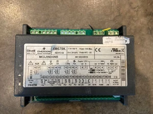 Dixell Emerson Climate Technologies XM679K-4D1F2-B - Picture 1 of 2