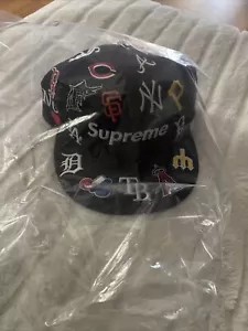 Gorra Supreme MLB Multi Logo Talla 7 1/2 Azul Marino Autenticada Stock X - Imagen 1 de 6