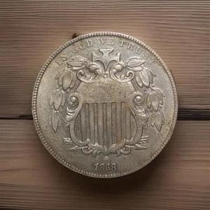 Escudo de 5 centavos de níquel 1868 5c, AU/sin circular, troquelado en el anverso, error como nuevo - Imagen 1 de 3