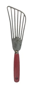 Vintage! Kitchen Utensil Batterbeater Whisk Red-Handled ~11 Inch Length may25 - Picture 1 of 14